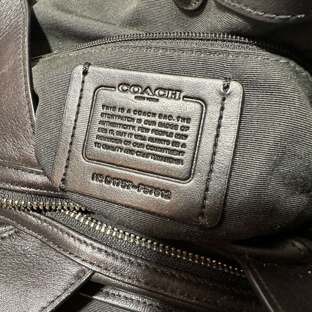 Coach Lexi Purse F58712 | Coach handbag | Coach black logo shoulder bag - Picture 3 of 12